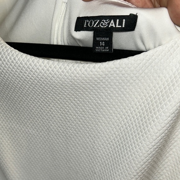 Beautiful spring/summer dress - Picture 6 of 6